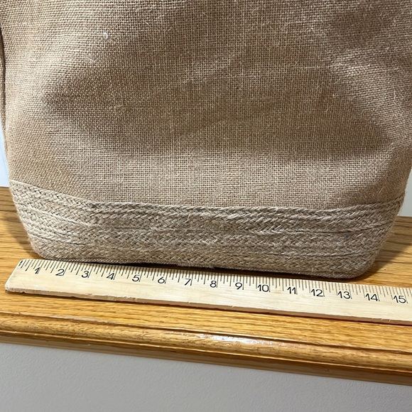 Island Beach Ready 🕶️Can’t believe I’m posting this! LV NWOT - Picture 7 of 11